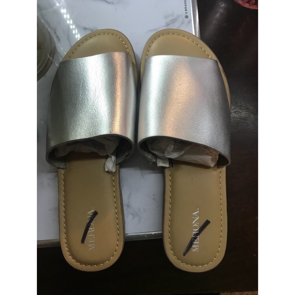 ✨NWOT Merona Slides✨ - Picture 2 of 5